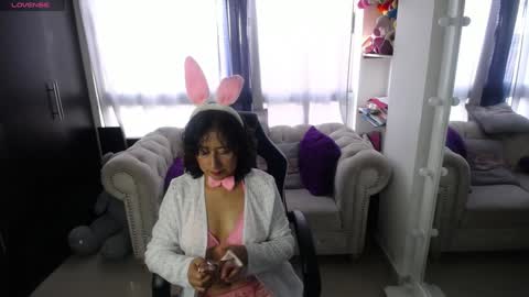 Emmily online show from January 2025 09:05:02 PM