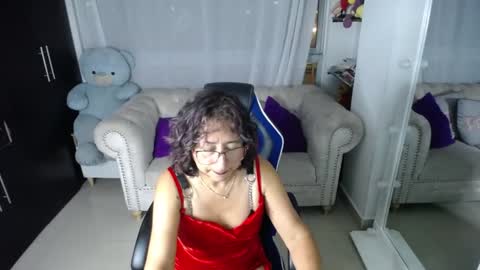 Emmily online show from February 2025 12:00:02 AM