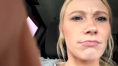 Snapshot of emmwarr1514 chatting on March 2025 07:05:02 PM emmwarr1514 online show from March 2025 07:05:02 PM