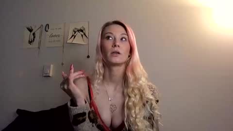 Snapshot of emmwarr1514 chatting on February 2026 02:16:02 PM emmwarr1514 online show from February 2026 02:16:02 PM