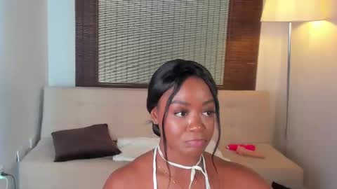 Snapshot of emmy_jacksson chatting on March 2025 06:44:02 PM emmy_jacksson online show from March 2025 06:44:02 PM