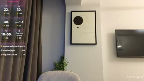 Em online show from December 2024 10:24:02 PM