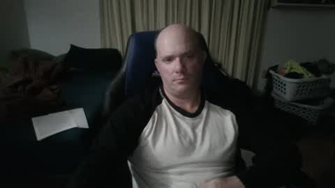 Snapshot of emsguy1 chatting on October 2025 03:38:01 AM Matt online show from October 2025 03:38:01 AM