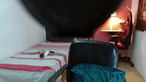 Emy online show from January 2025 10:37:01 PM