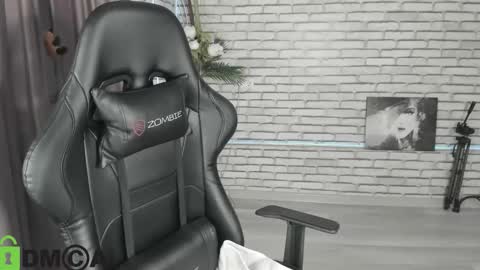 Snapshot of emy__angel chatting on December 2025 12:39:02 AM emy__angel online show from December 2025 12:39:02 AM