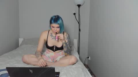 Snapshot of emydeliro chatting on November 2025 01:55:02 PM emydeliro online show from November 2025 01:55:02 PM