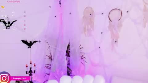 Emily online show from October 2025 08:29:01 PM