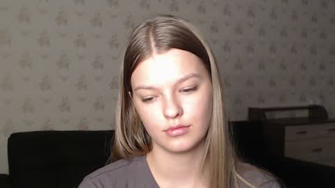 Snapshot of emysway chatting on December 2024 07:48:02 PM EmySway online show from December 2024 07:48:02 PM