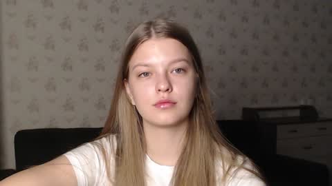 Snapshot of emysway chatting on December 2024 05:21:02 PM EmySway online show from December 2024 05:21:02 PM
