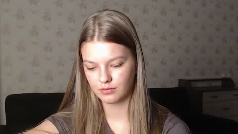 Snapshot of emysway chatting on December 2024 07:38:02 PM EmySway online show from December 2024 07:38:02 PM