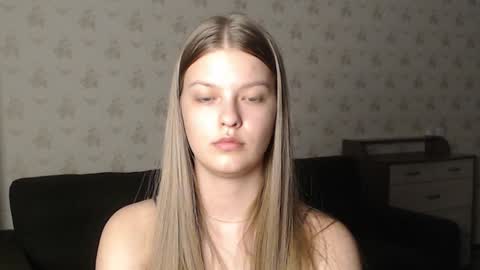 Snapshot of emysway chatting on December 2024 07:57:01 PM EmySway online show from December 2024 07:57:01 PM