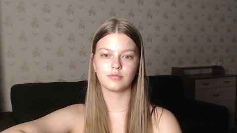 Snapshot of emysway chatting on December 2024 05:46:01 PM EmySway online show from December 2024 05:46:01 PM