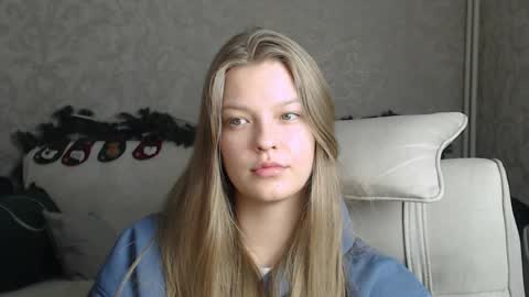 Snapshot of emysway chatting on January 2025 08:54:01 PM EmySway online show from January 2025 08:54:01 PM
