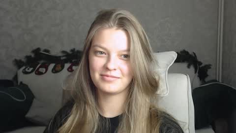 Snapshot of emysway chatting on January 2025 01:38:01 PM EmySway online show from January 2025 01:38:01 PM