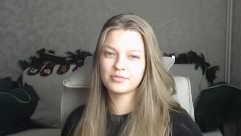 Snapshot of emysway chatting on January 2025 05:03:01 PM EmySway online show from January 2025 05:03:01 PM