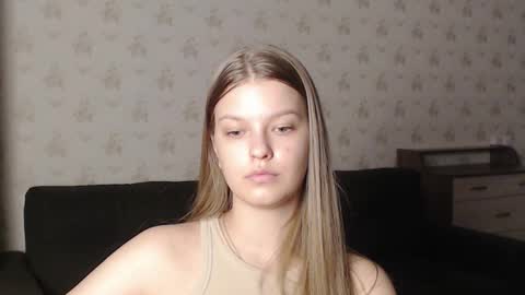 Snapshot of emysway chatting on February 2025 12:44:02 PM EmySway online show from February 2025 12:44:02 PM