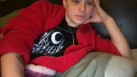 Snapshot of enbythrob chatting on February 2026 07:57:02 AM enbythrob online show from February 2026 07:57:02 AM