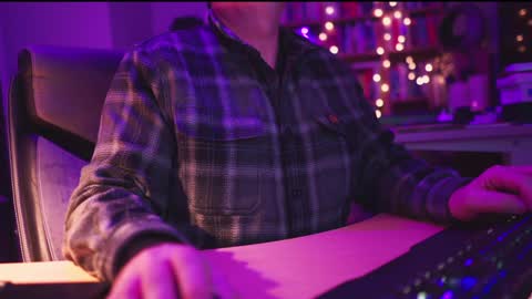 Snapshot of energybra chatting on January 2025 02:14:01 AM uk online show from January 2025 02:14:01 AM