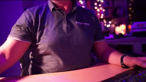 Snapshot of energybra chatting on September 2025 10:35:02 PM uk online show from September 2025 10:35:02 PM