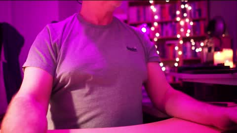 Snapshot of energybra chatting on November 2025 11:26:01 PM uk online show from November 2025 11:26:01 PM