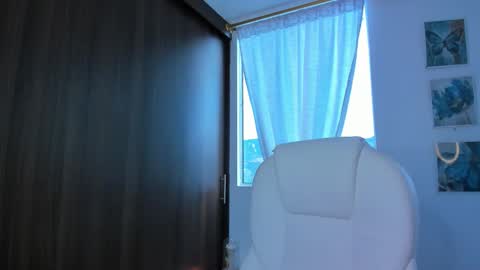 Snapshot of engel_brunet chatting on September 2025 08:45:01 PM juliana online show from September 2025 08:45:01 PM