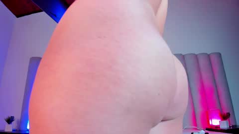 Snapshot of engelstone_ chatting on February 2025 10:26:01 PM E N G E L online show from February 2025 10:26:01 PM