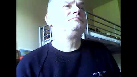 Snapshot of englishguysurrey chatting on September 2025 09:45:02 AM englishguysurrey online show from September 2025 09:45:02 AM