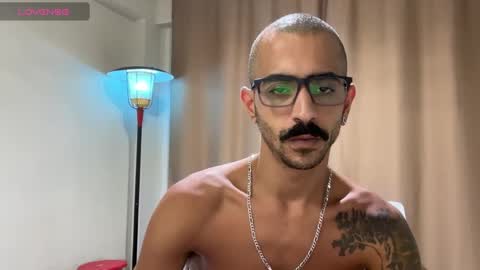 Snapshot of enjoythetrip chatting on January 2025 12:17:01 AM Luke online show from January 2025 12:17:01 AM