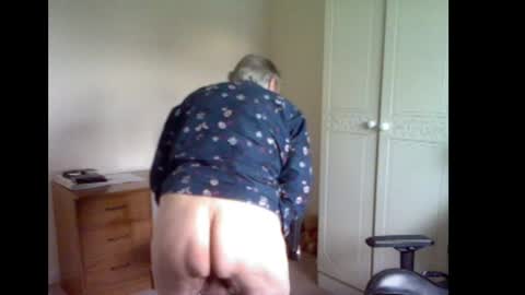 Snapshot of erasmus_d chatting on April 2026 06:16:02 PM erasmus_d online show from April 2026 06:16:02 PM