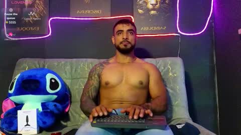 Brayan online show from November 2025 02:20:01 AM