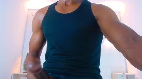 Snapshot of eric_latino chatting on January 2025 07:03:01 AM Eric Latino online show from January 2025 07:03:01 AM