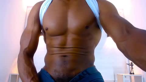 Snapshot of eric_latino chatting on January 2025 05:23:02 AM Eric Latino online show from January 2025 05:23:02 AM