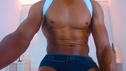 Snapshot of eric_latino chatting on January 2025 10:43:02 PM Eric Latino online show from January 2025 10:43:02 PM