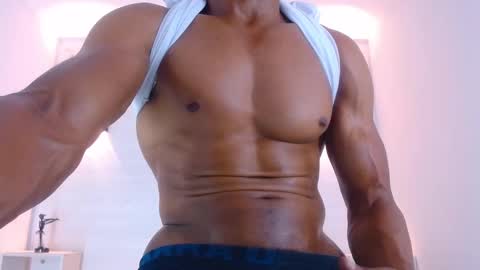 Snapshot of eric_latino chatting on January 2025 07:30:01 AM Eric Latino online show from January 2025 07:30:01 AM