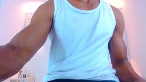 Snapshot of eric_latino chatting on January 2025 04:59:01 AM Eric Latino online show from January 2025 04:59:01 AM
