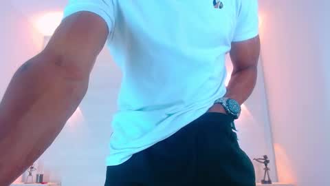 Snapshot of eric_latino chatting on January 2025 03:09:01 AM Eric Latino online show from January 2025 03:09:01 AM
