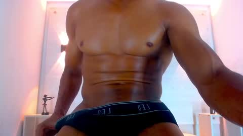 Snapshot of eric_latino chatting on January 2025 02:06:01 AM Eric Latino online show from January 2025 02:06:01 AM