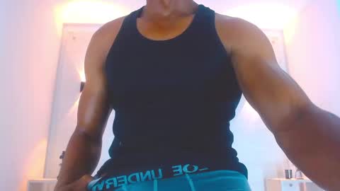 Snapshot of eric_latino chatting on February 2025 03:57:02 AM Eric Latino online show from February 2025 03:57:02 AM