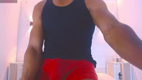 Snapshot of eric_latino chatting on February 2025 01:25:02 AM Eric Latino online show from February 2025 01:25:02 AM