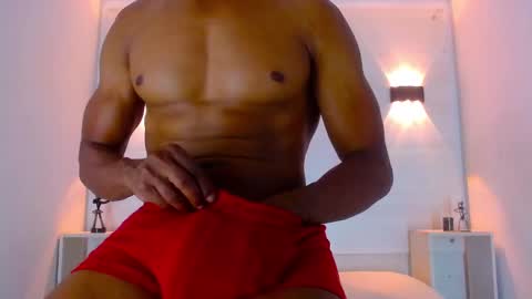 Snapshot of eric_latino chatting on March 2025 04:05:02 AM Eric Latino online show from March 2025 04:05:02 AM