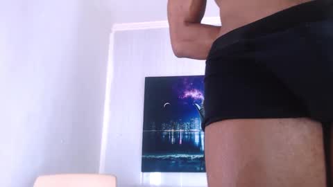 Snapshot of eric_latino chatting on September 2025 03:50:01 AM Eric Latino online show from September 2025 03:50:01 AM