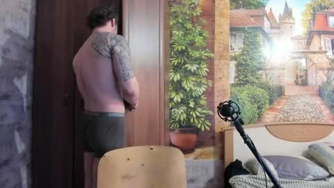 Eric online show from December 2025 02:16:02 AM