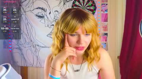 Snapshot of erica_winterr chatting on September 2025 04:25:01 AM Erica Winterr online show from September 2025 04:25:01 AM