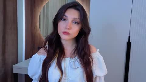 Dina online show from December 2025 02:06:02 AM