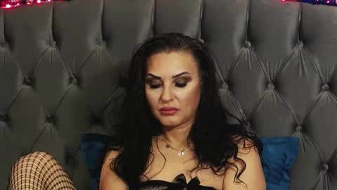 Erica online show from December 2024 03:26:01 PM