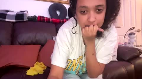 Snapshot of erik339102554 chatting on December 2024 03:37:01 PM Lea  Erik online show from December 2024 03:37:01 PM