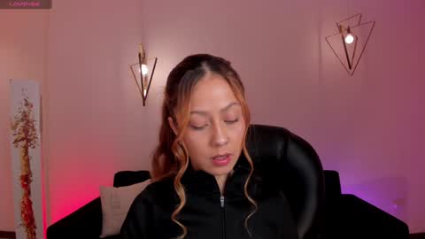 Snapshot of erikabenz chatting on December 2024 12:04:01 PM Erika Benz online show from December 2024 12:04:01 PM