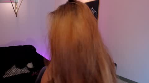 Snapshot of erikabenz chatting on January 2025 12:15:01 PM Erika Benz online show from January 2025 12:15:01 PM