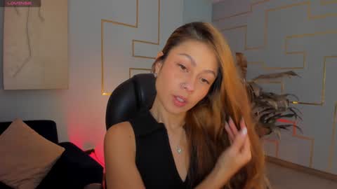 Snapshot of erikabenz chatting on February 2025 12:16:01 PM Erika Benz online show from February 2025 12:16:01 PM