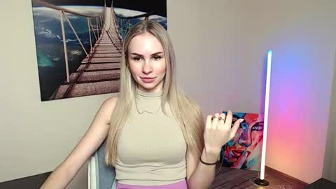 Erika online show from November 2025 12:59:01 PM